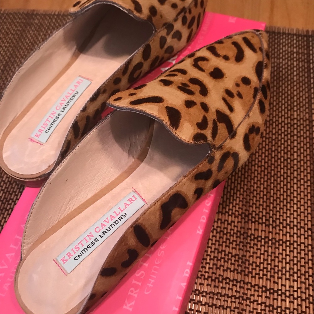LAST CHANCE-Chinese Laundry Capri Calf Hair Loafer Mule - Picture 6 of 7